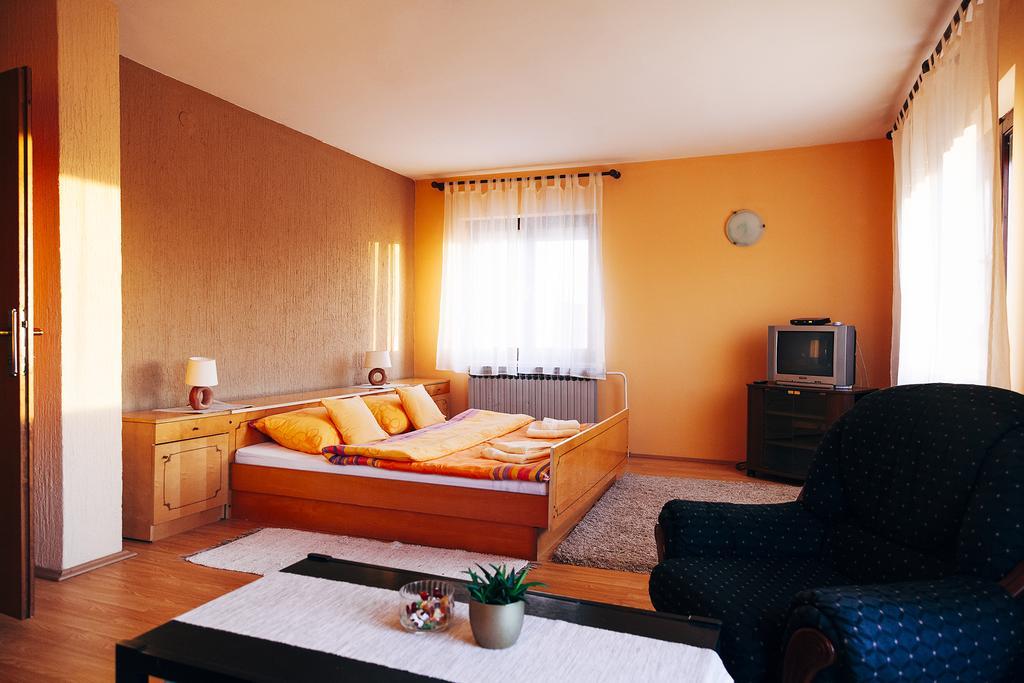 Apartmani Maraton Вуковар Номер фото