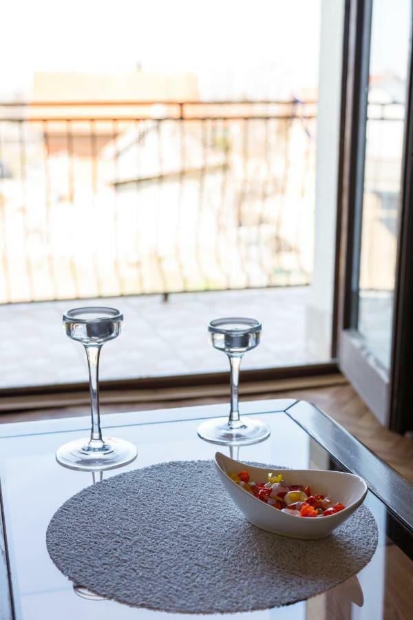 Apartmani Maraton Вуковар Экстерьер фото